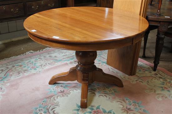 French dining table